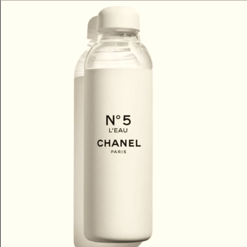 CHANEL N° 5 L’EAU BOTTLE- Factory 5 Collection.